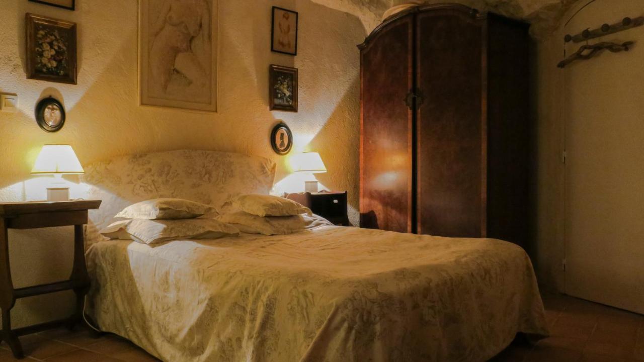 La Cave De L'Eperon Bed and Breakfast Trôo Exteriör bild