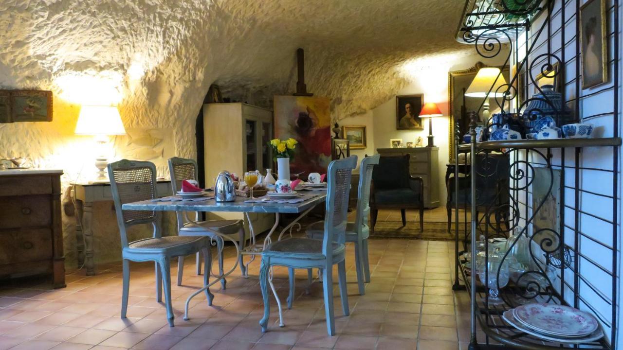 La Cave De L'Eperon Bed and Breakfast Trôo Rum bild